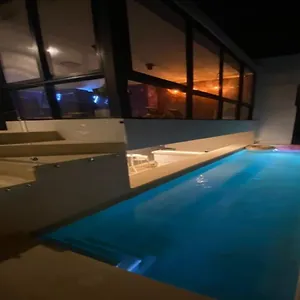 Autentico Vertical Hotel